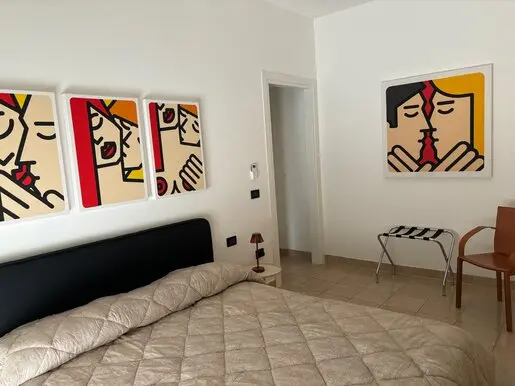 Vista completa della Camera Bacio